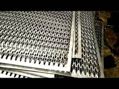 알루미늄과 온화한 탄소는 활성화한 보도 회절격자 0.3MM- 8MM 두께를 펀칭했습니다