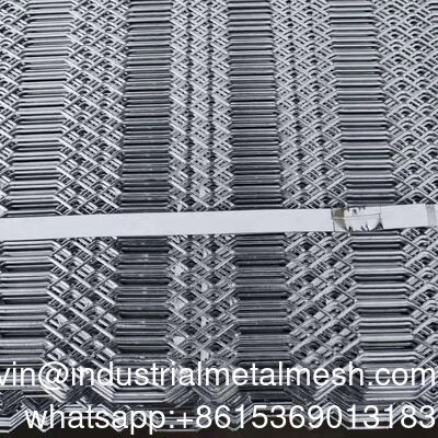 반짝이는 밝은 색상 파우더 코팅 장식 확장 된 금속 철망