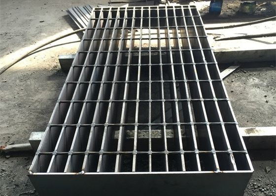 건축물 산업 통로 강철 막 grateing 뜨거운 DIP 젤리화된 플랫폼 강철 grating 판