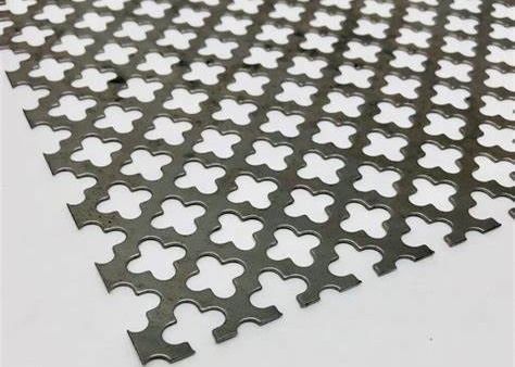 6mm 두께의 풀 잎 클로버 패턴 구멍 뚫린 금속 장