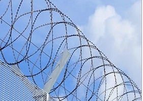 블레이드 펜싱은 450 밀리미터 철조망 레이저 와이어 Bto-18에 미늘을 답니다