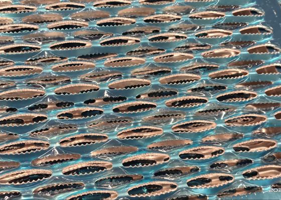 견인 알루미늄 막대기에 의하여 직류 전기를 통하는 강철 삐걱거리는 층계 보행, 관통되는 그립 스트럿 보행