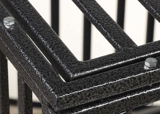 제거 가능 트레이와 폴드형 애완견 집을 폴딩시키는 금속