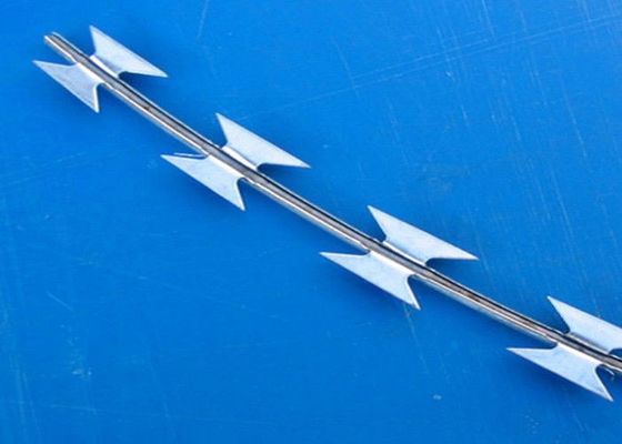 가시가 있는 Bto22 면도기 가시 철조망 코일 450 밀리미터 지름