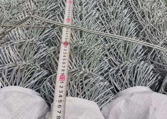 코팅된 다이아몬드 홀 8 계측기 체인 링크 펜스 직류 전기로 자극된 Pvc