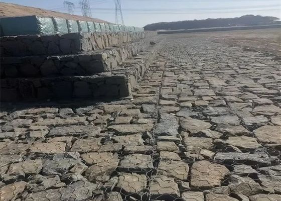2 Ｘ 1 Ｘ 1 미터 용접된 개비온은 직류 전기로 자극된 6 각형이어서 바구니에 넣습니다