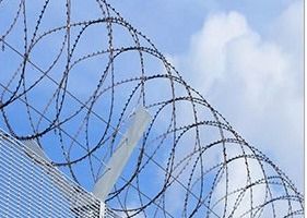 블레이드 펜싱은 450 밀리미터 철조망 레이저 와이어 Bto-18에 미늘을 답니다