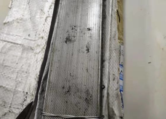 0.8 밀리미터는 80 밀리미터 폭 스테인레스 강 천공 시트 라운드 홀에 구멍을 뚫습니다